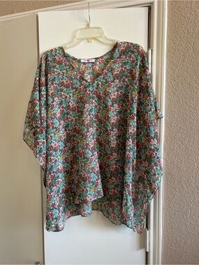 Buddy Love Floral V-Neck Tunic - Teal Multi